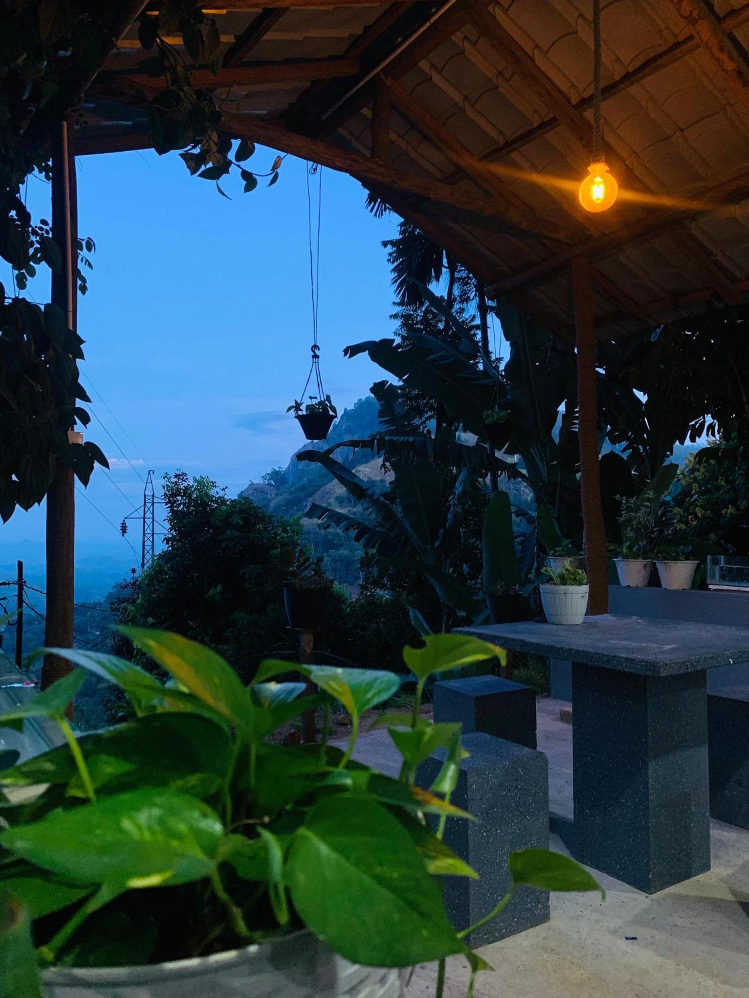 Meditation Monastery Stay 埃拉 外观 照片