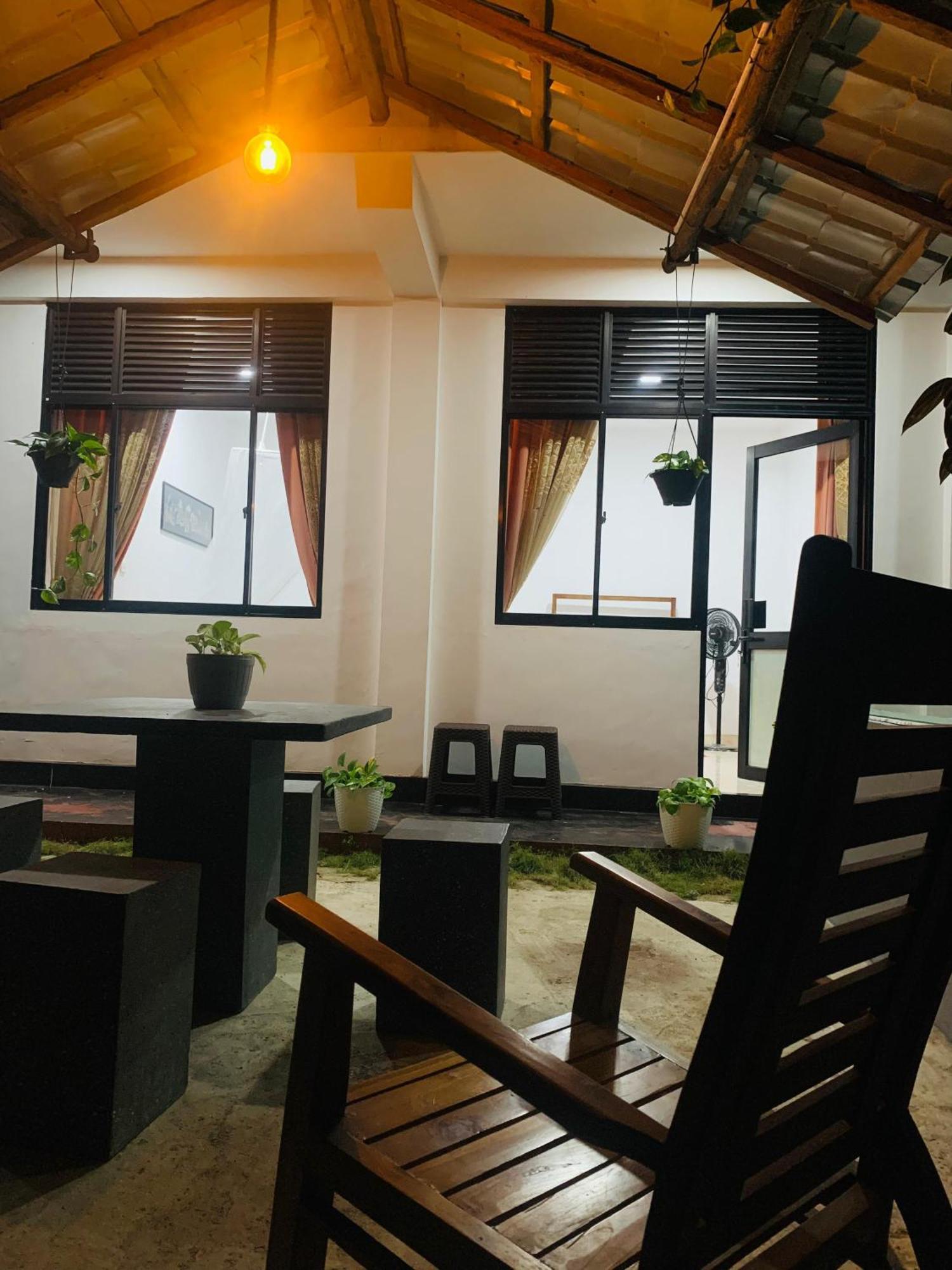 Meditation Monastery Stay 埃拉 外观 照片