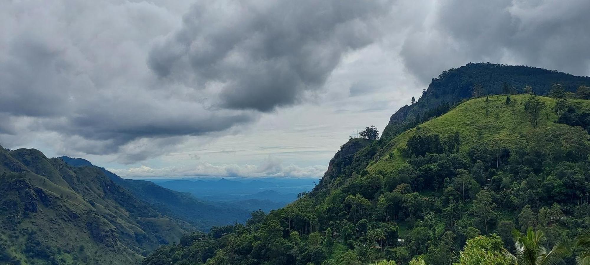 Meditation Monastery Stay 埃拉 外观 照片